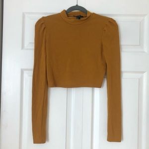 GOLDEN fitted longsleeve crop top